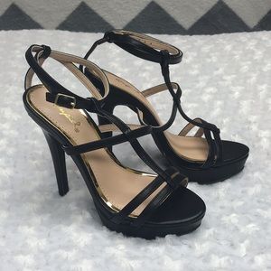 Qupid Black Ankle Strap High Heel Sandals sz 5 1/2
